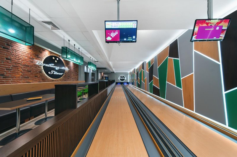 Bowlingové dráhy v Bowling night club